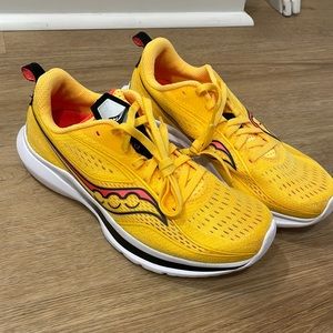 COPY - COPY - Saucony Kinvara 13 - gold